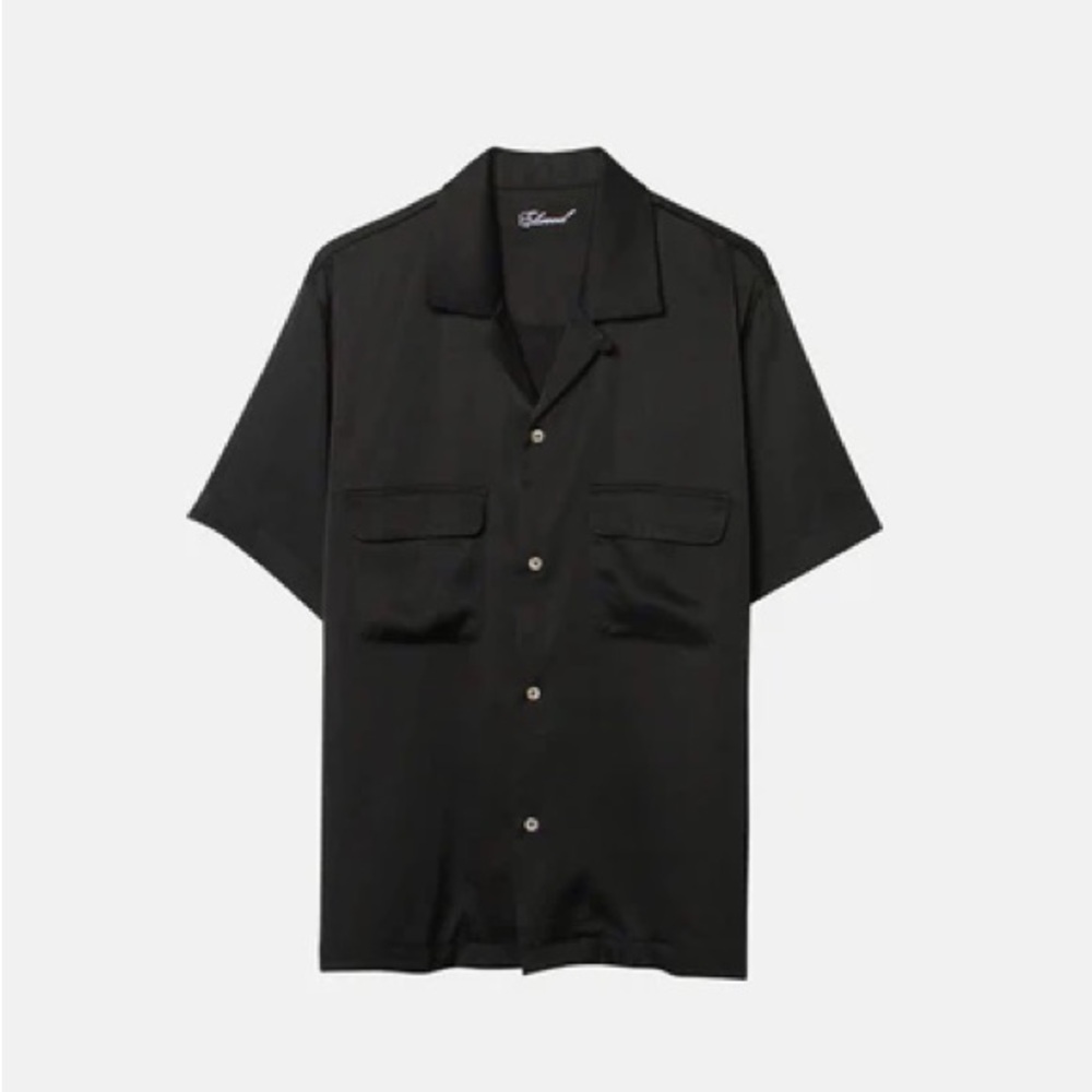 Elwood Men’s Short Sleeve Satin Button-
Up Bowling Shirt in River